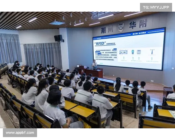 楚秉杰:从青年才俊到社会影响力人物的成长之路与时代担当 楚秉杰:从青年才俊到社会影响力人物的成长之路与时代担当